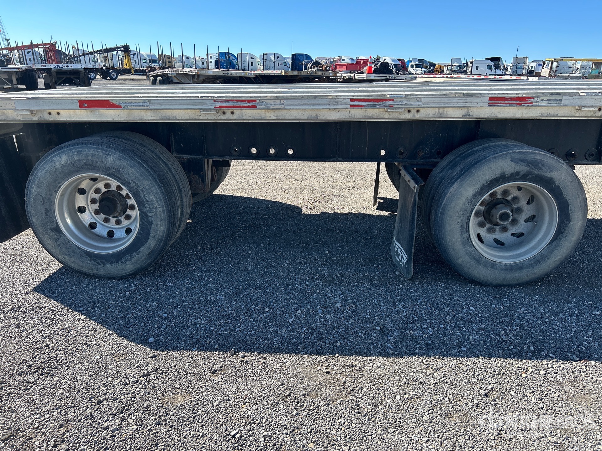 2016 Load King 48 ft T/A Spread Axle