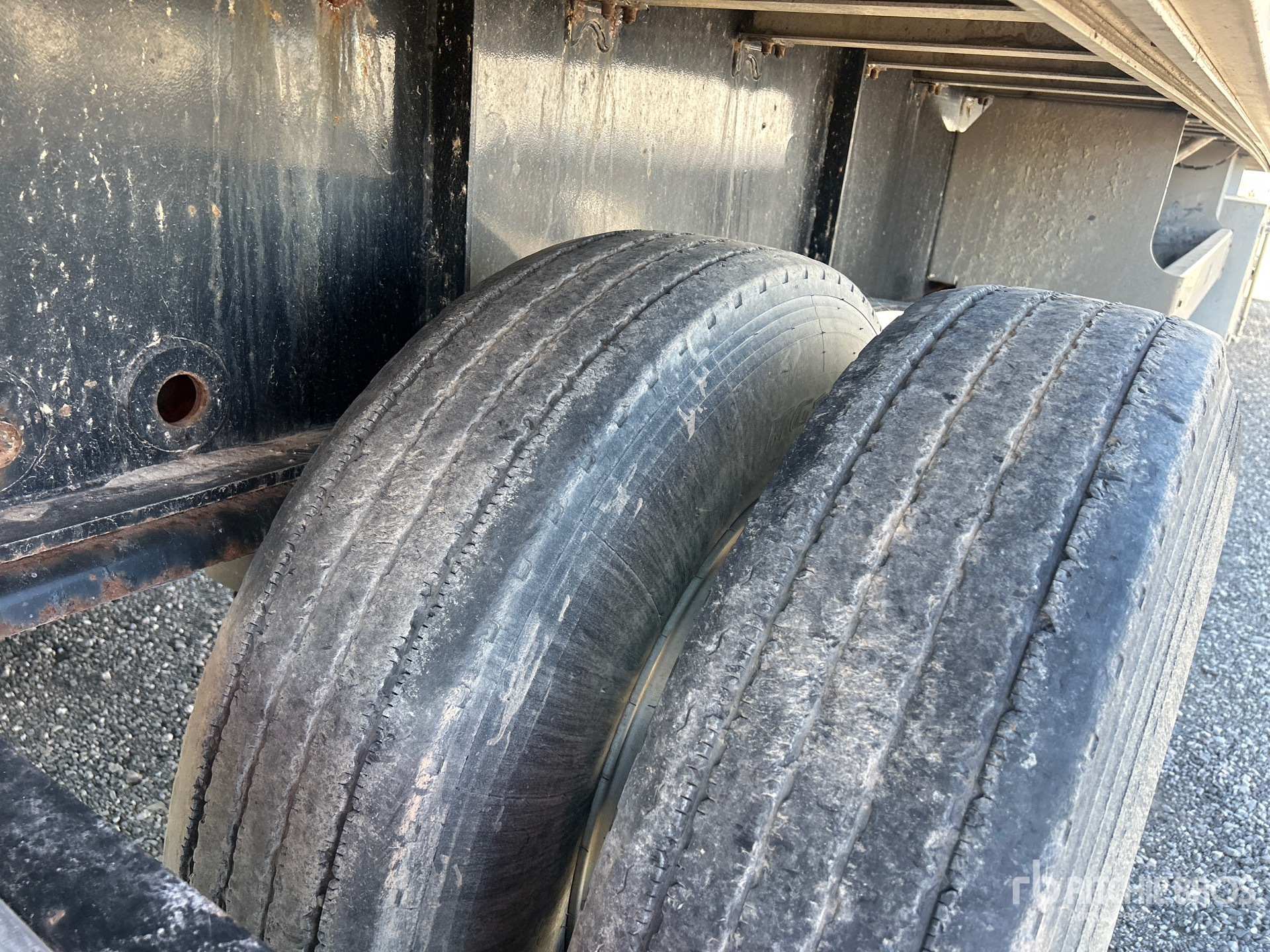 2016 Load King 48 ft T/A Spread Axle