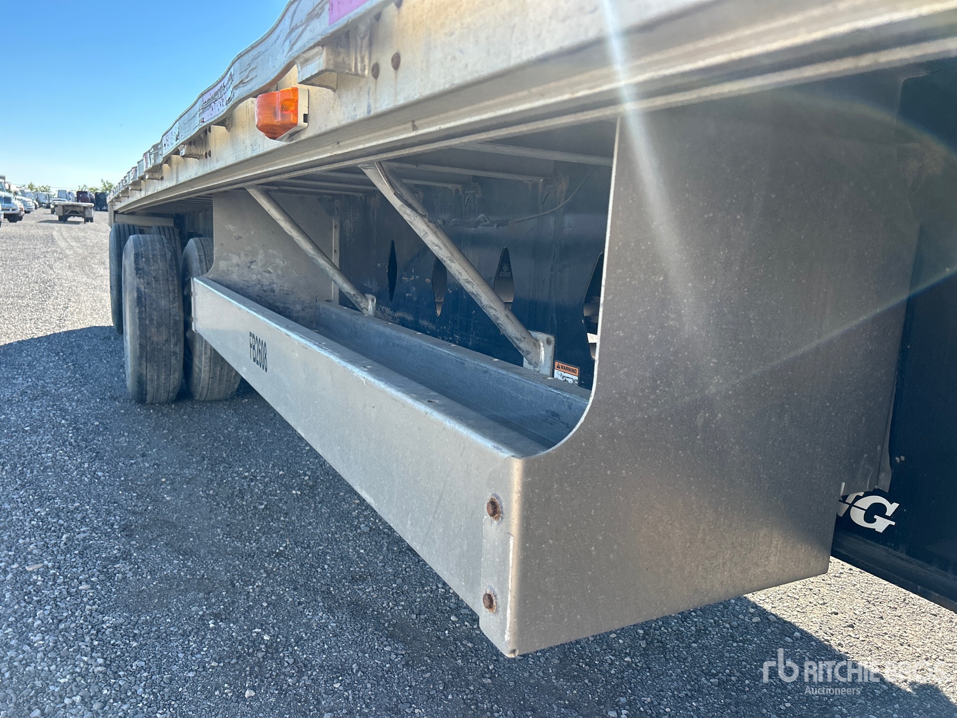 2016 Load King 48 ft T/A Spread Axle