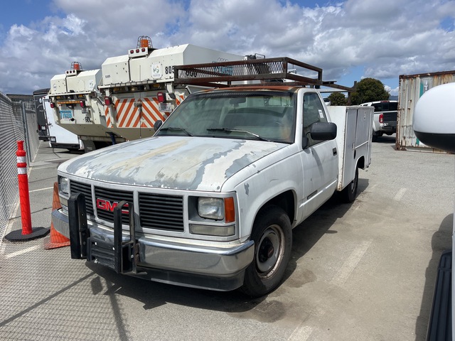 1993 GMC C2500 4x2 Utility Truck (Inoperable)