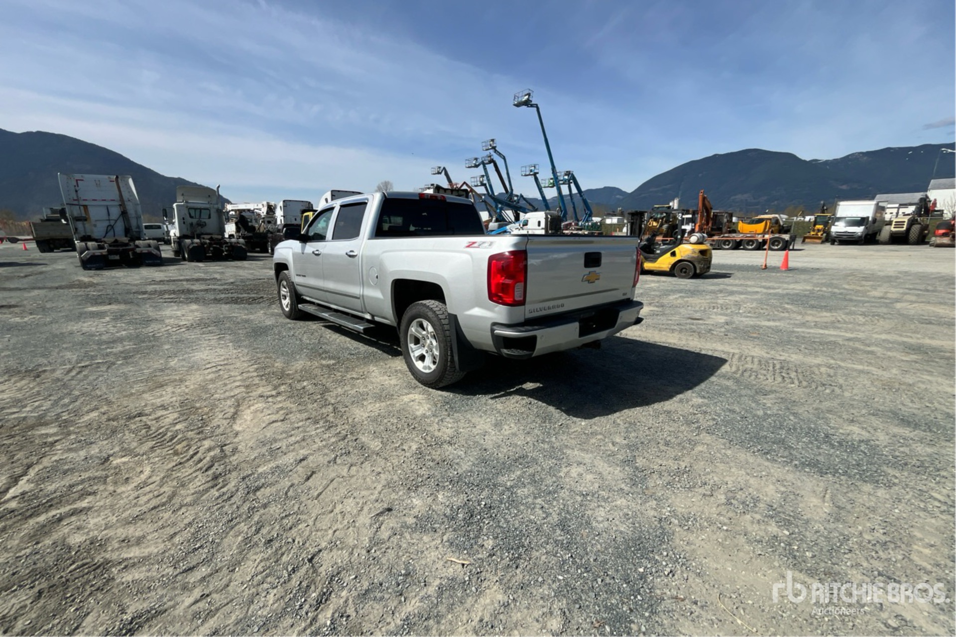 General Appearance with Picture, Left Rear Corner