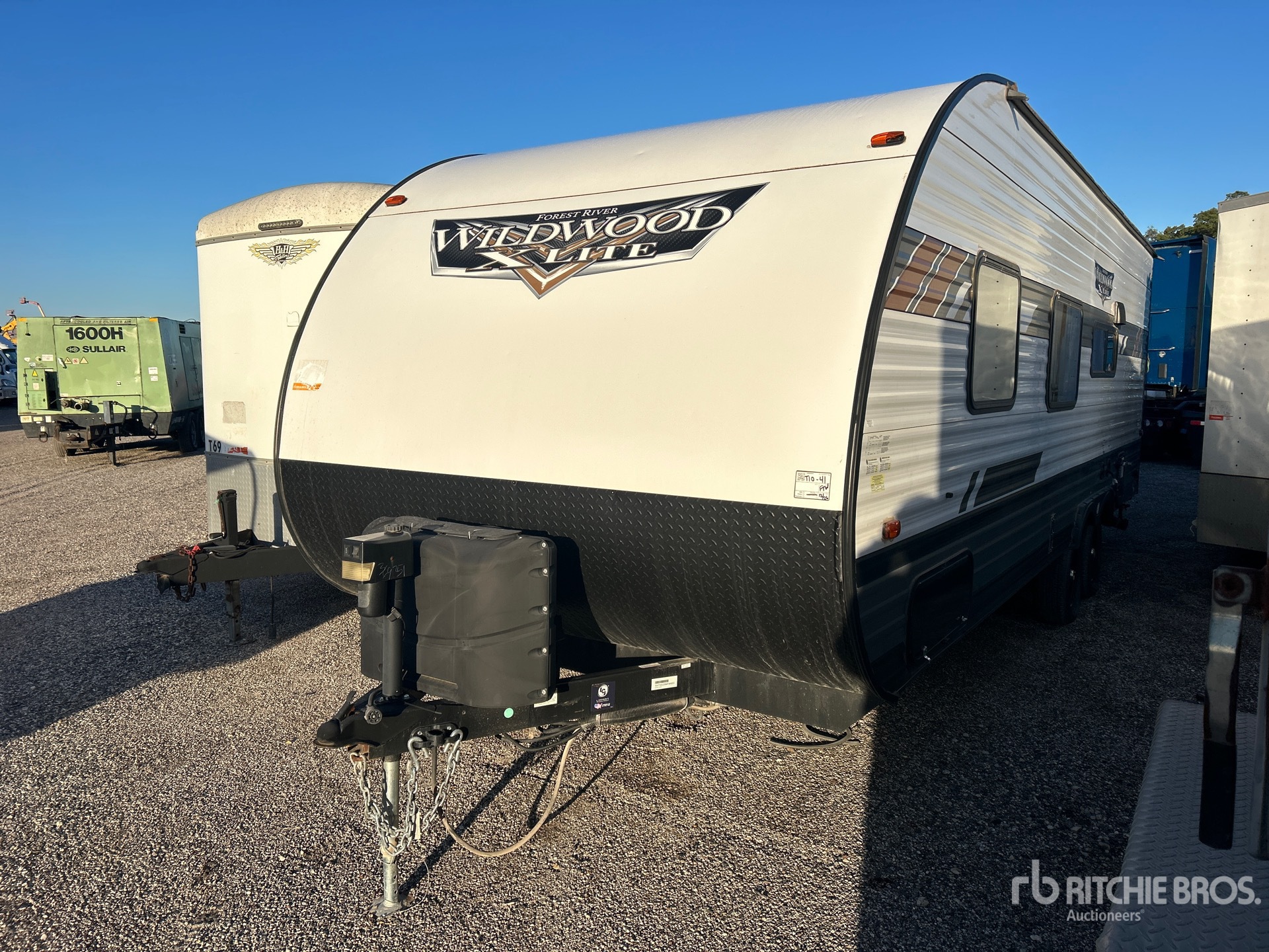 General Appearance with Picture, Left Front Corner