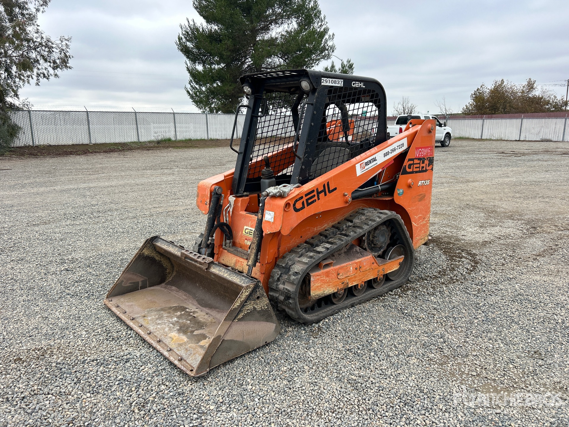 General Appearance with Picture, Left Front Corner