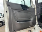 MN262999 - 2021 International LT625: Cab Doors