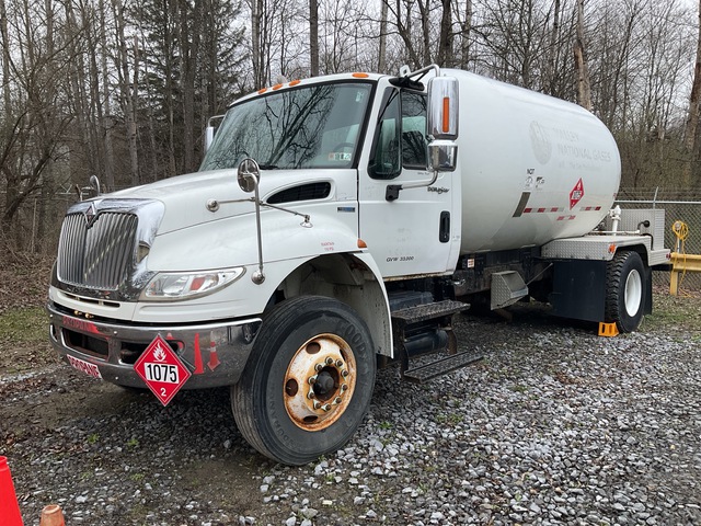 2010 International 4400SBA 3200 gal 4x2 Propane Tanker Truck (Inoperable) 2010 International 4400SBA 3200 gal 4x2 Propane Tanker Truck (Inoperable)