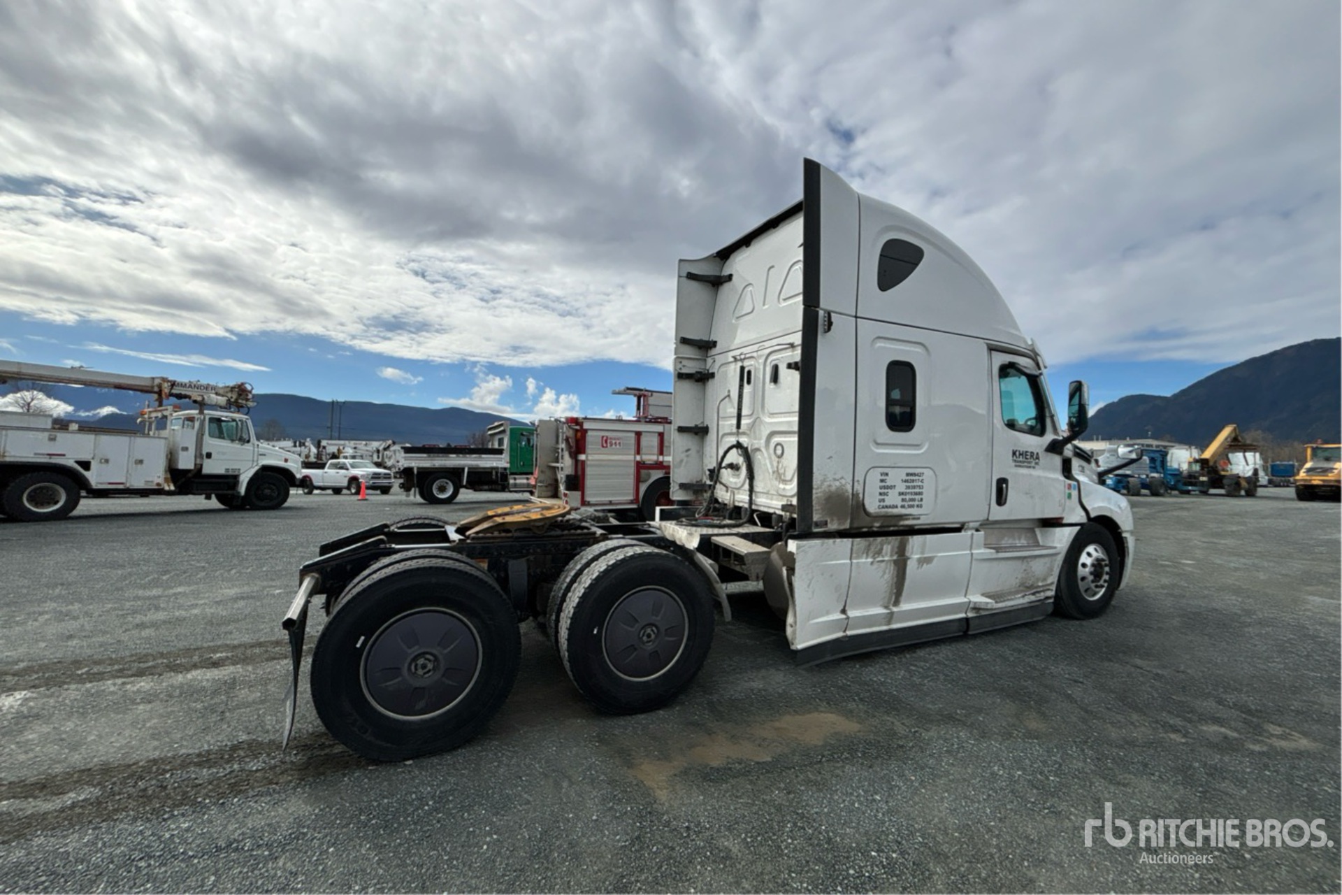General Appearance with Picture, Right Rear Corner