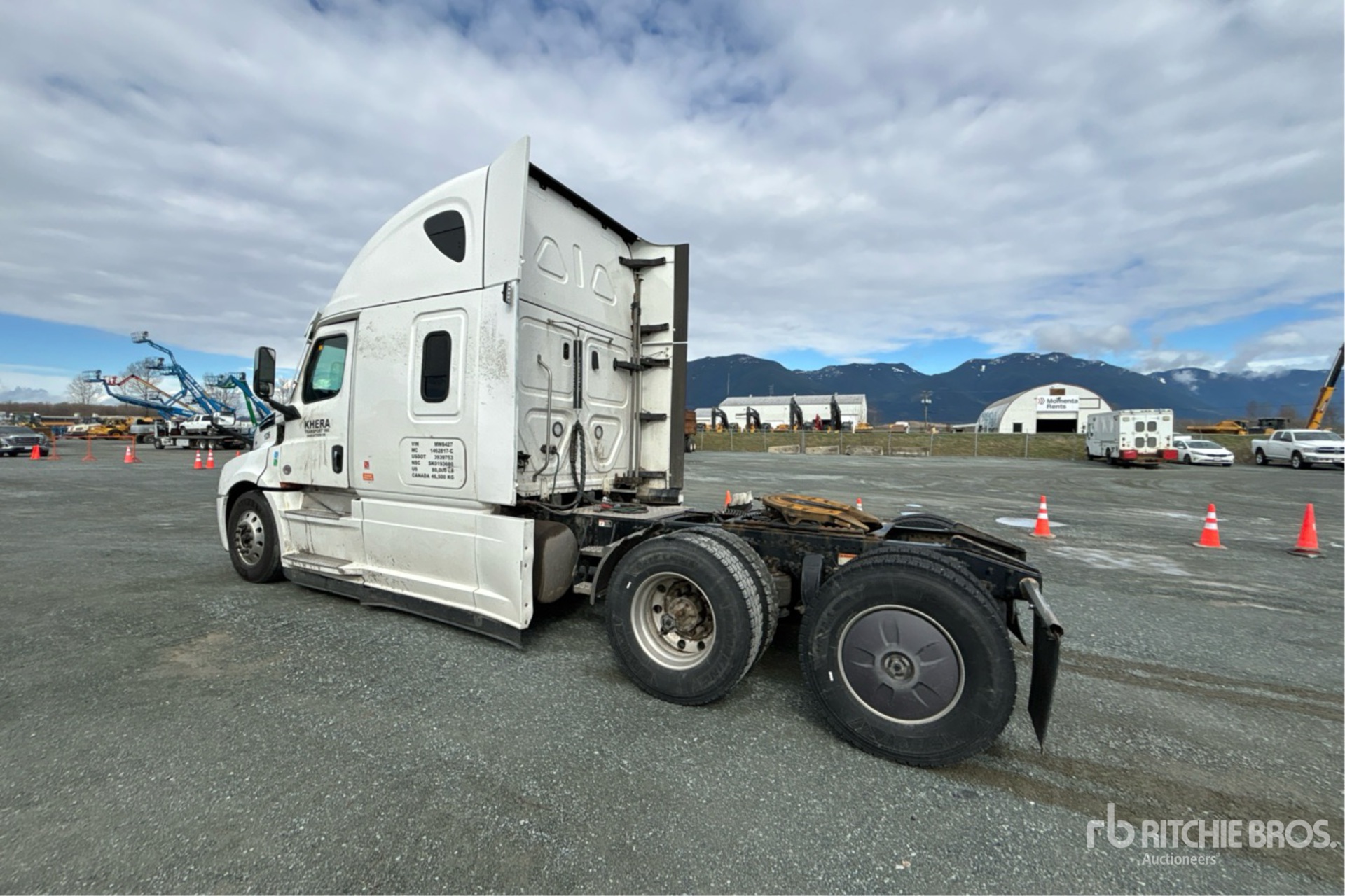 General Appearance with Picture, Left Rear Corner