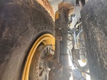 Chassis with Suspension Cylinders
