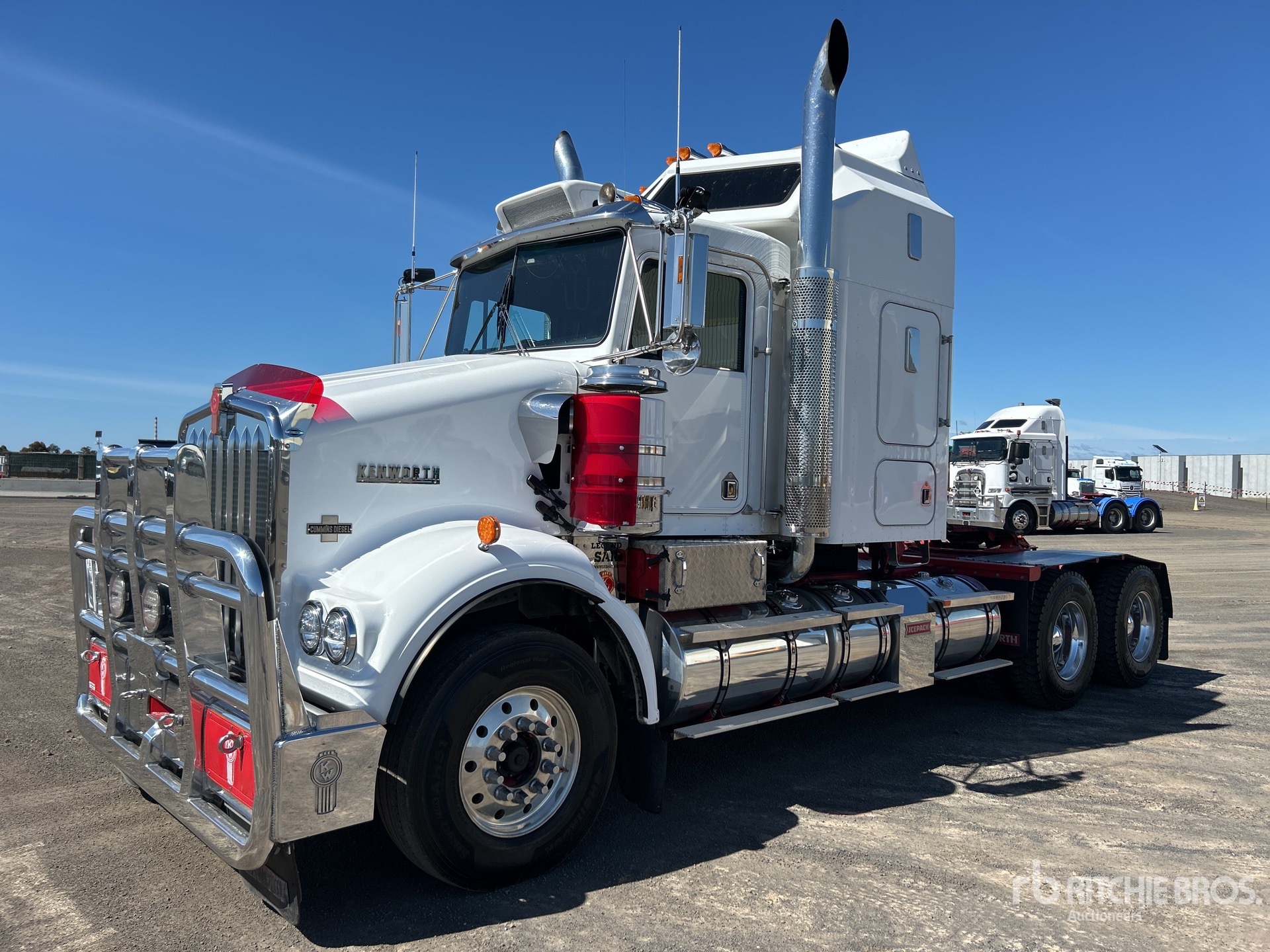 General Appearance with Picture, Right Front Corner