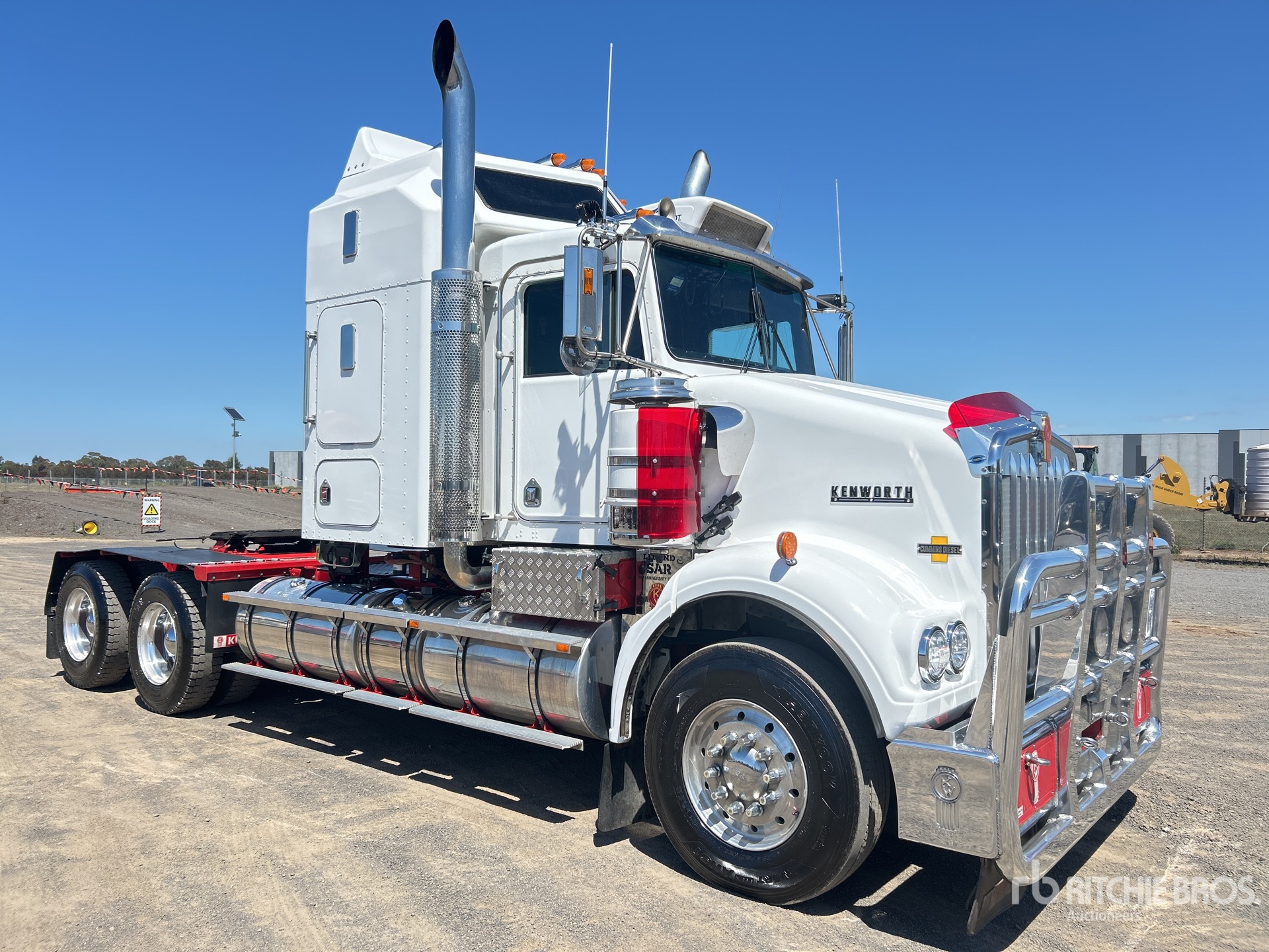 General Appearance with Picture, Left Front Corner