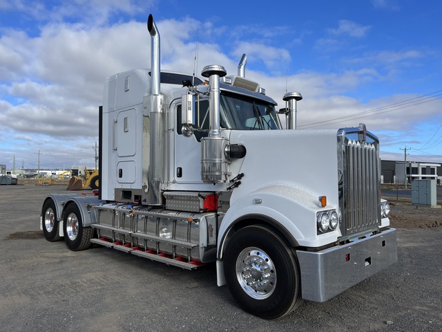 2025 Kenworth T909 6x4 Sleeper Prime Mover (Unused)