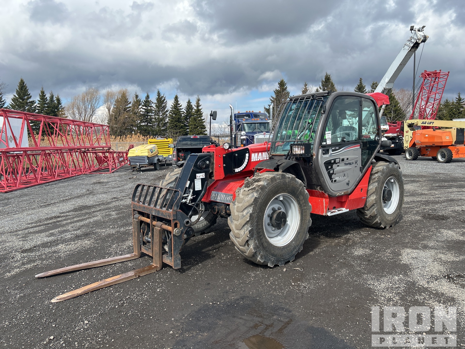 General Appearance with Picture, Left Front Corner