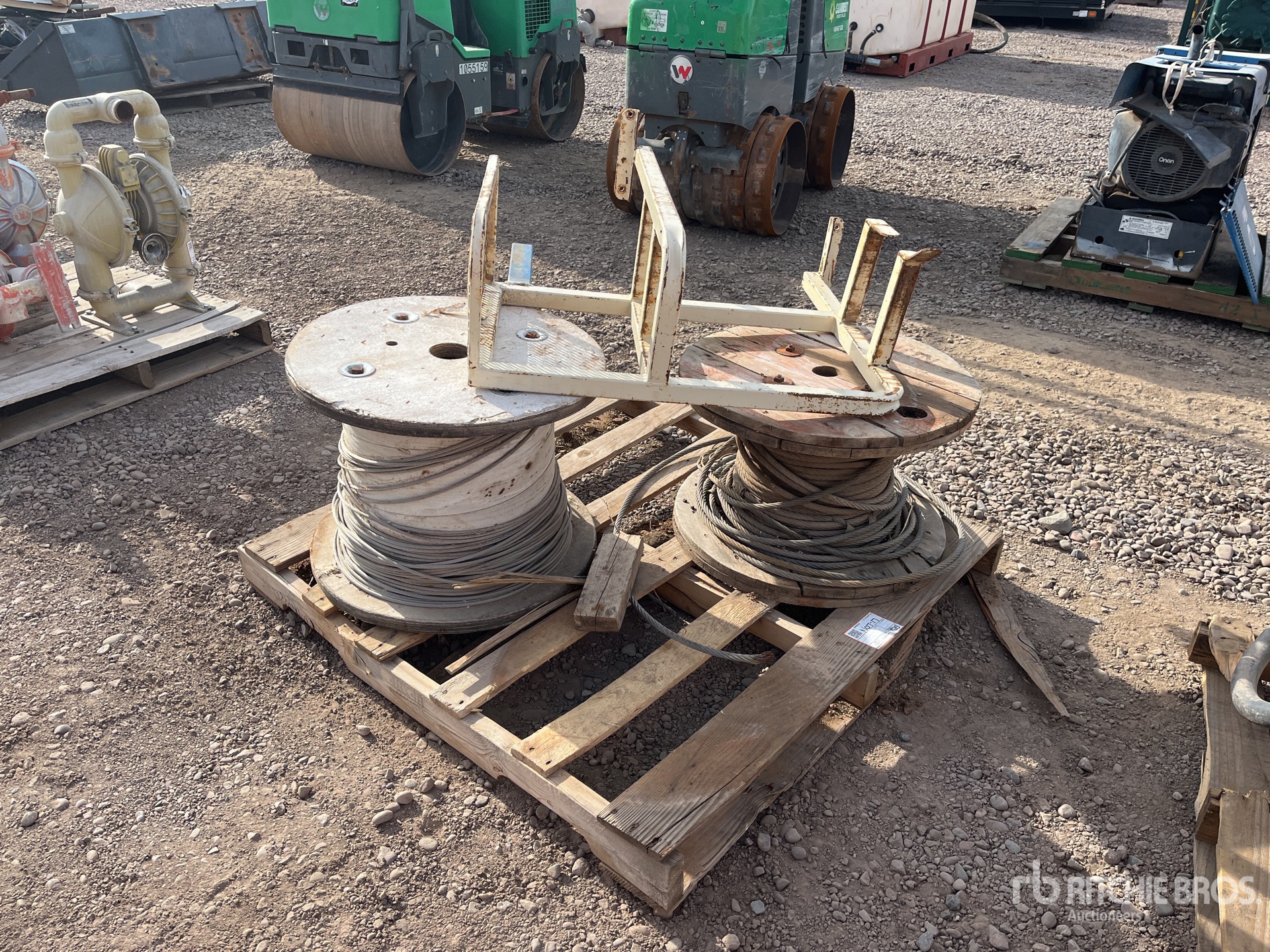 General Appearance with Foto, angolo anteriore destro