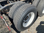 JN526305 - 2018 International LT625: Right Rear Drive Tires