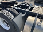 JN526305 - 2018 International LT625: Mud Flaps