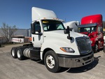 JN526305 - 2018 International LT625: Picture, Right Front Corner
