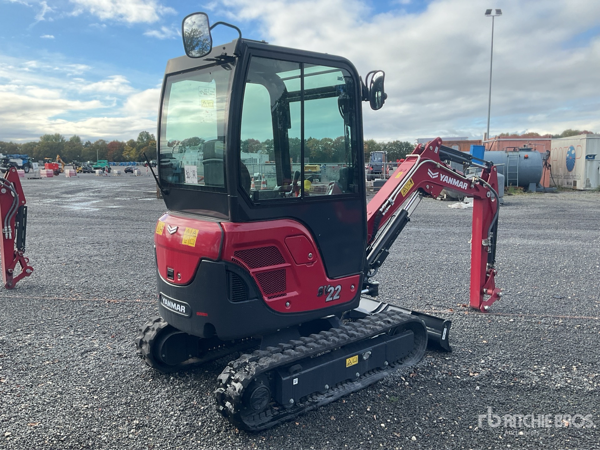 General Appearance with Picture, Right Rear Corner