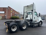 MN097123 - 2021 International LT625: Picture, Right Rear Corner