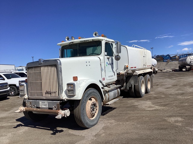 1990 International 9300 6x4 Water Truck