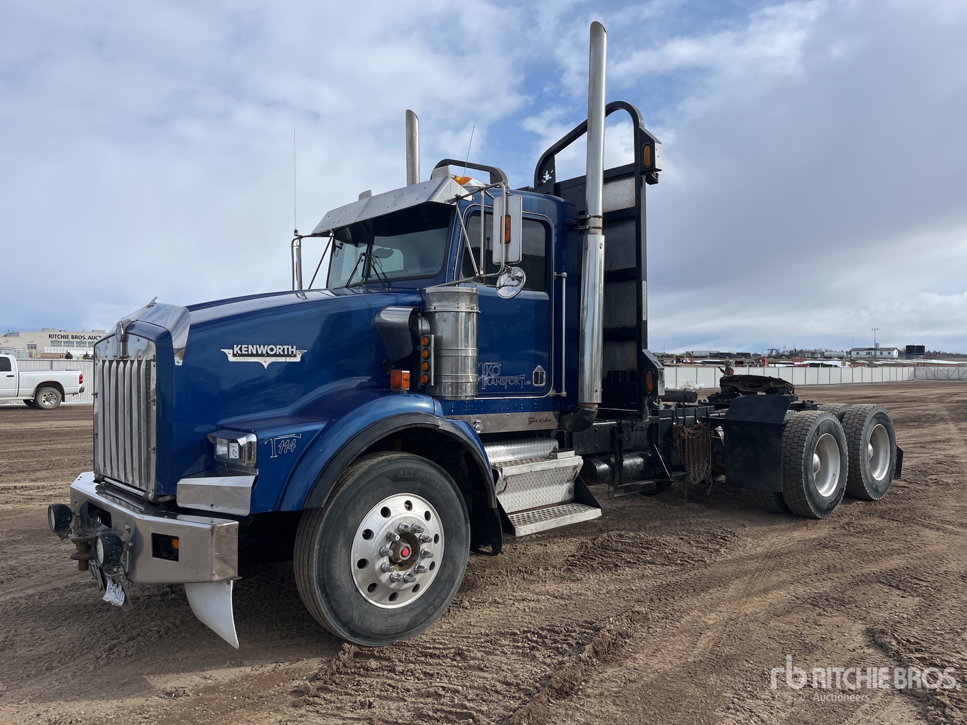 General Appearance with Picture, Left Front Corner