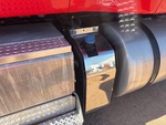 MN341699 - 2021 International LT625: DEF / AdBlue Tank