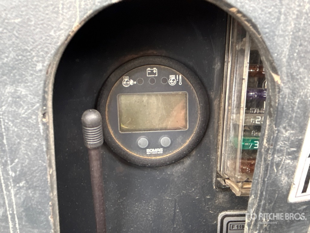 General Appearance with Hour Meter / Odometer