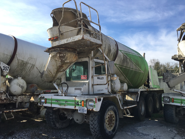 1993 Advance Tri/A Mixer Truck 1993 Advance Tri/A Mixer Truck