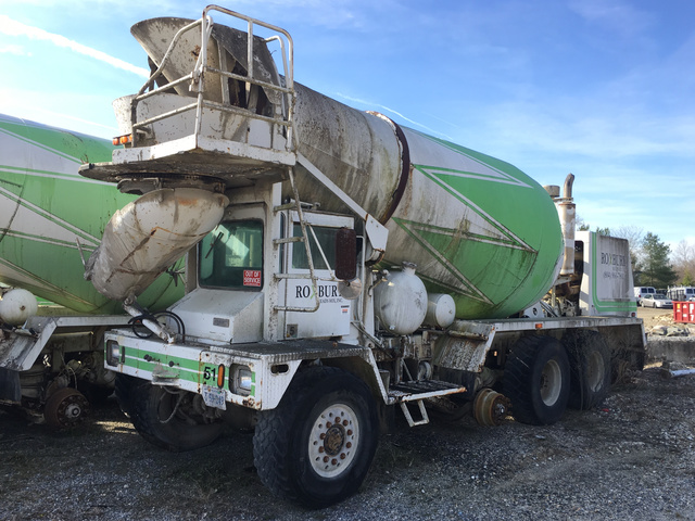 1996 Advance Tri/A Mixer Truck 1996 Advance Tri/A Mixer Truck
