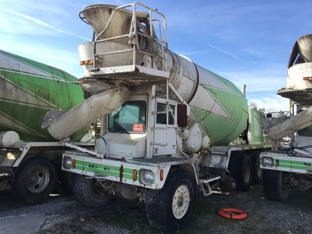 1995 Advance Tri/A Mixer Truck 1995 Advance Tri/A Mixer Truck