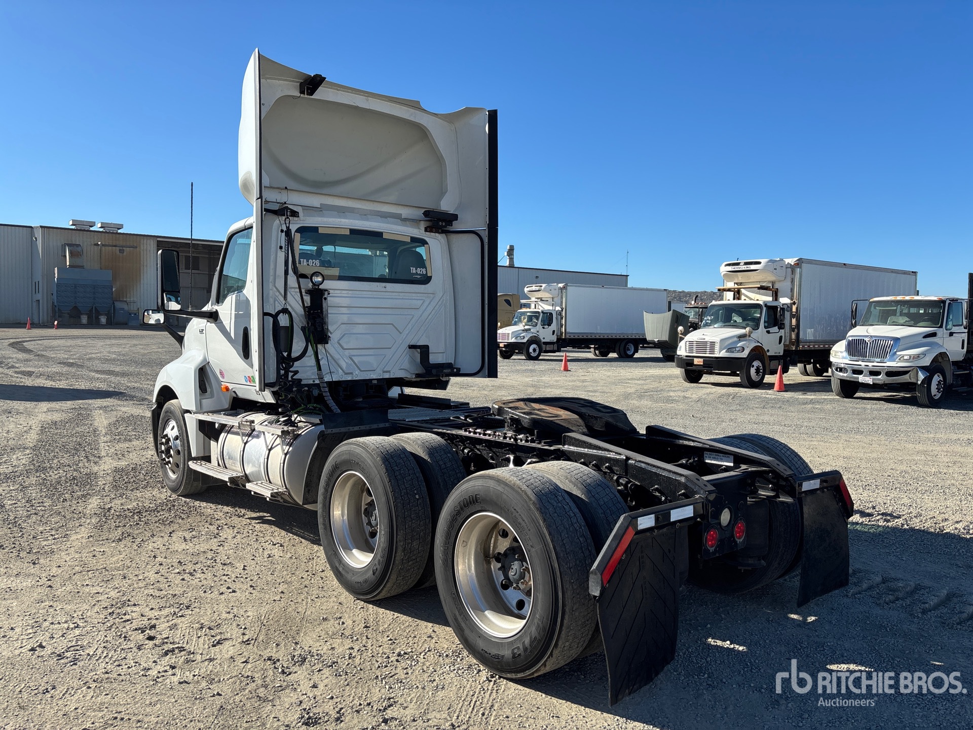 Aspect général with Image, coin arrière gauche