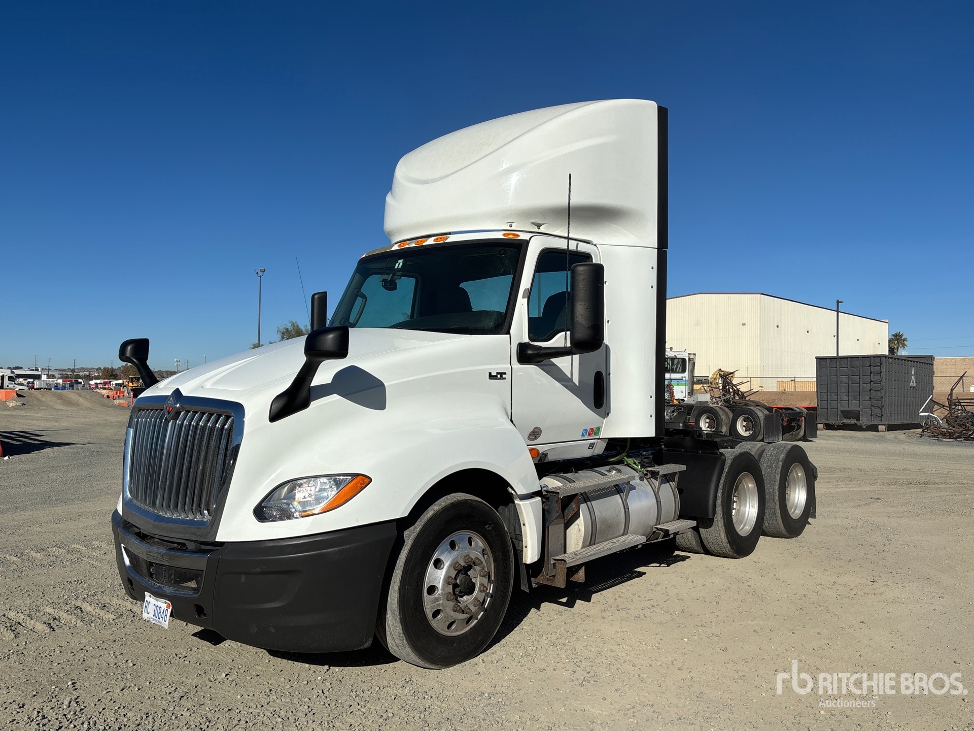 Aspect général with Image, coin avant gauche