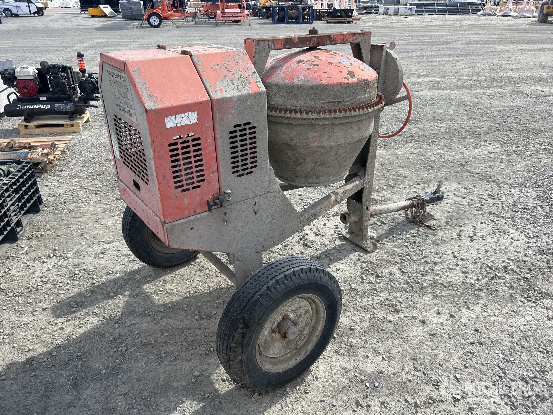 General Appearance with Foto, angolo anteriore sinistro