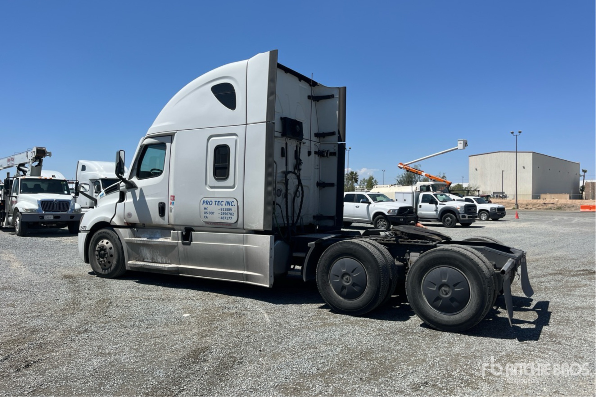 General Appearance with Picture, Left Rear Corner