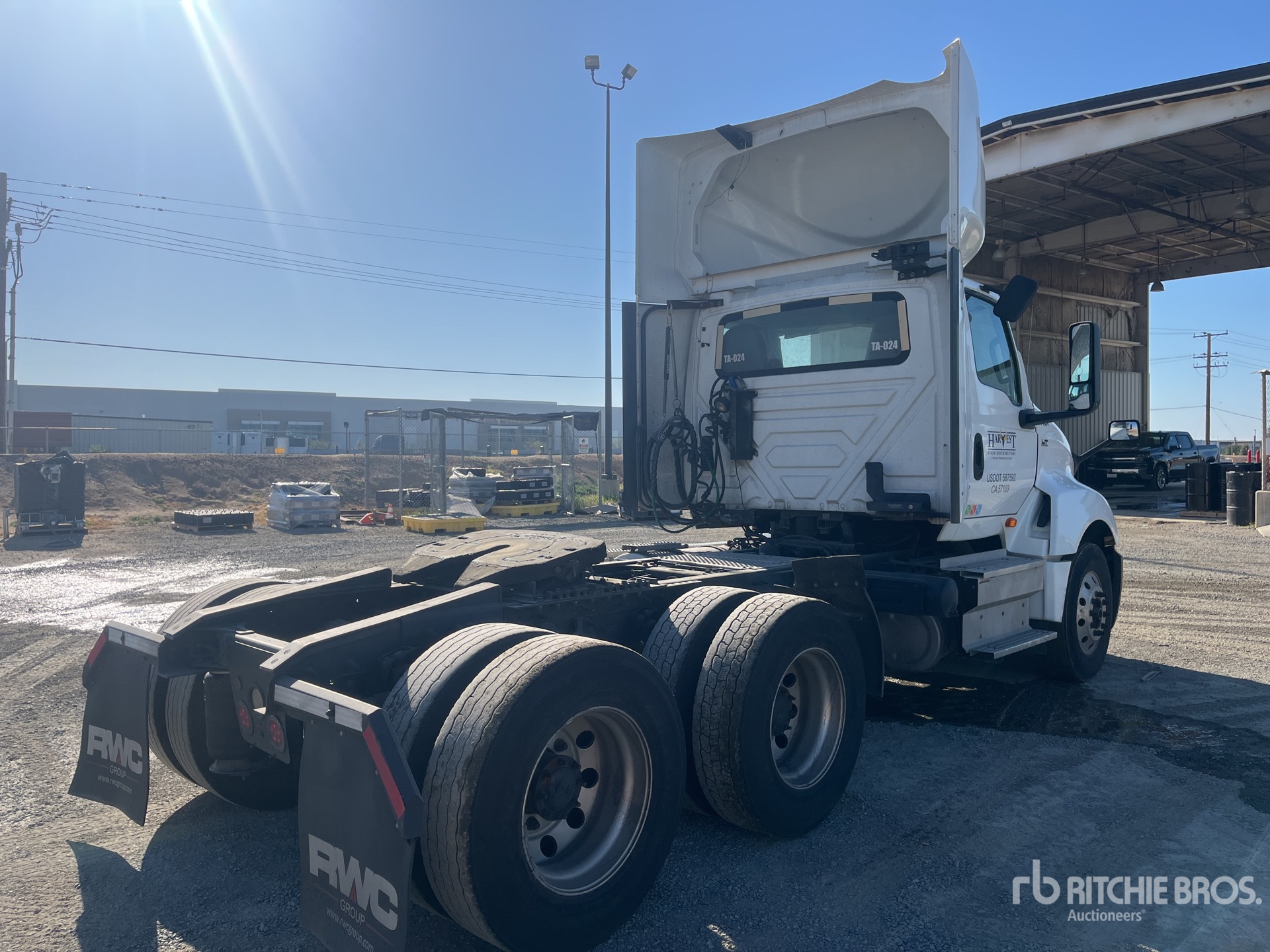 General Appearance with Bild, Ecke hinten rechts