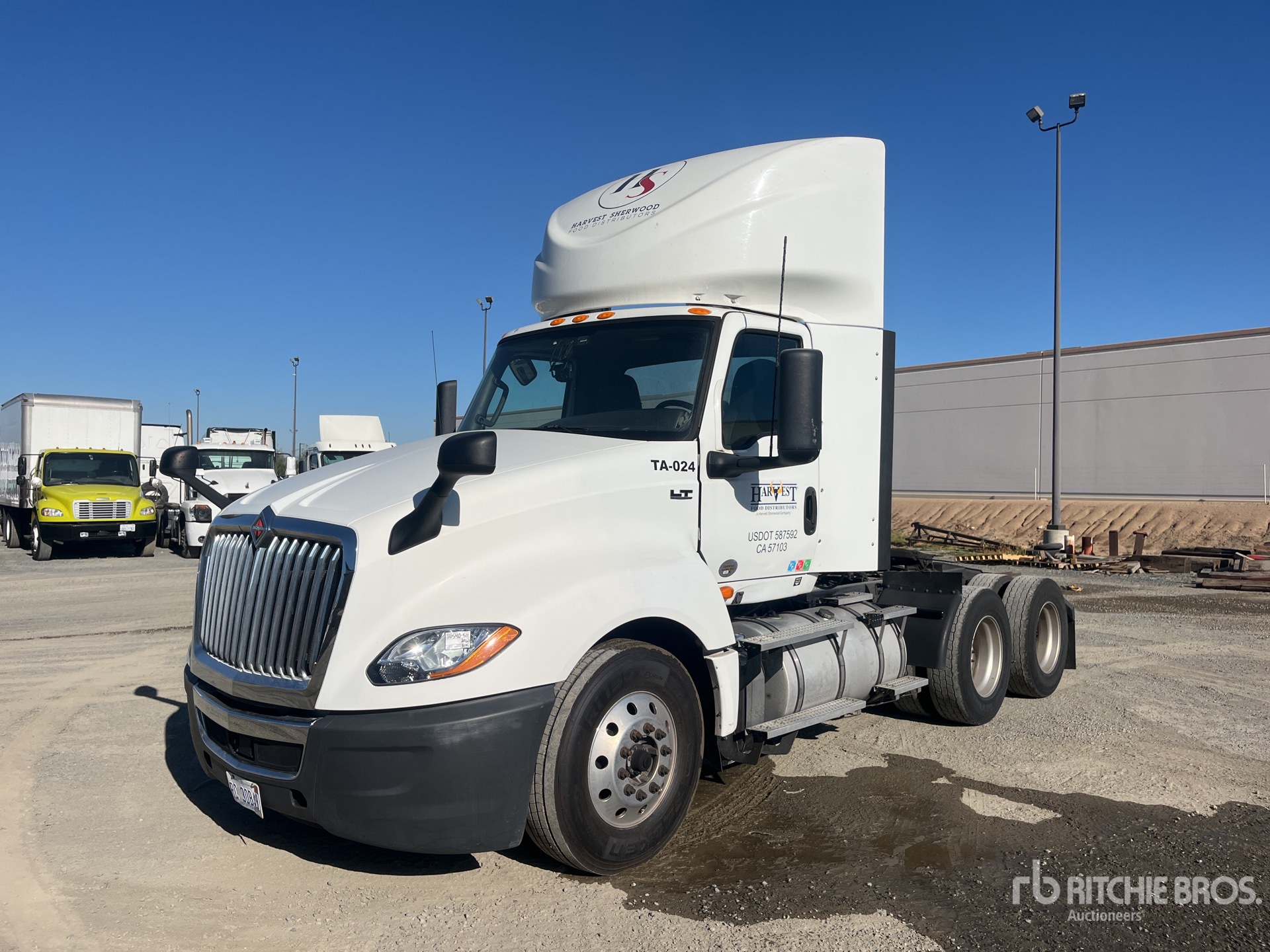 General Appearance with Featured Photo