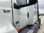 NN084209 - 2022 International LT625: Cab Doors