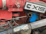 NN433574 - 2022 International LT625: Engine Oil level on Dipstick