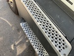 NN433201 - 2022 International LT625: Steps
