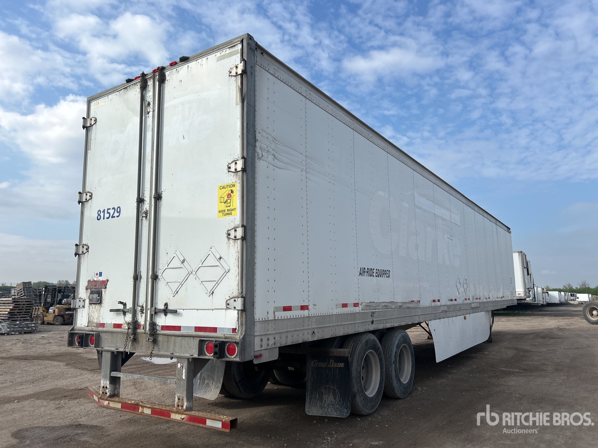 General Appearance with Foto, angolo anteriore sinistro