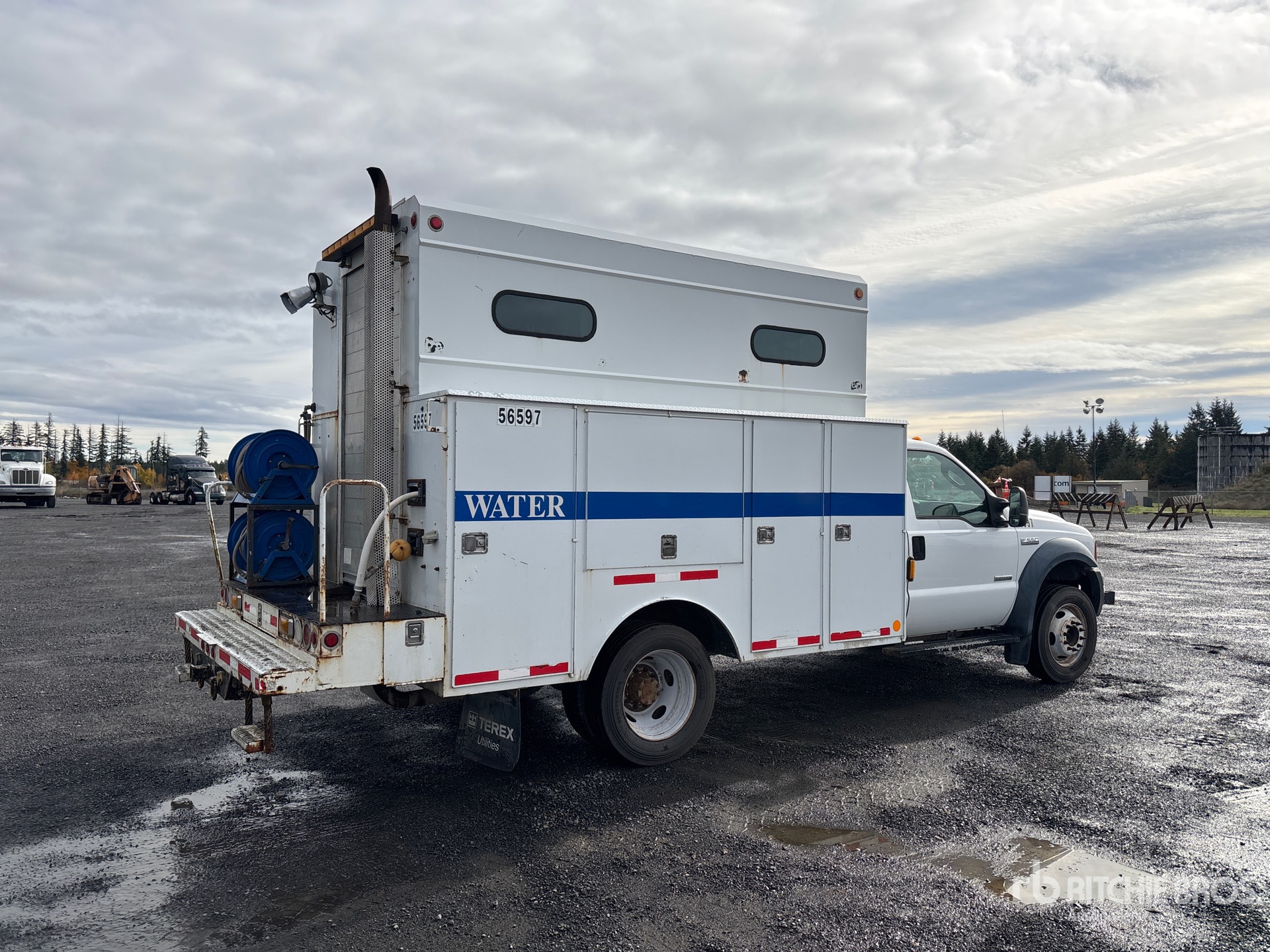 General Appearance with Imagen: esquina trasera derecha