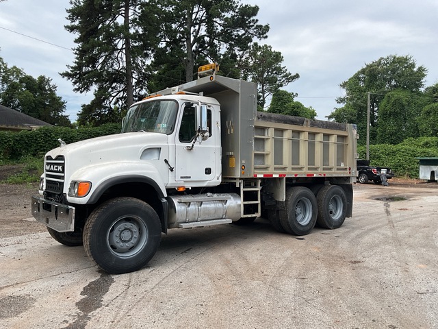 2006 Mack CV713 6x4 T/A Dump Truck 2006 Mack CV713 6x4 T/A Dump Truck