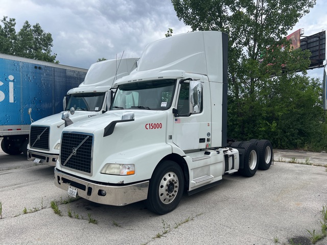 2017 Volvo VNM 6x4 T/A Day Cab Truck Tractor