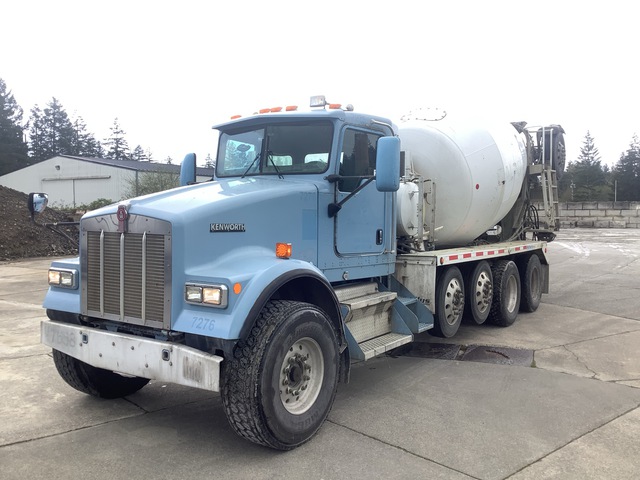 2004 Kenworth W900B 12x4 Mixer Truck 2004 Kenworth W900B 12x4 Mixer Truck