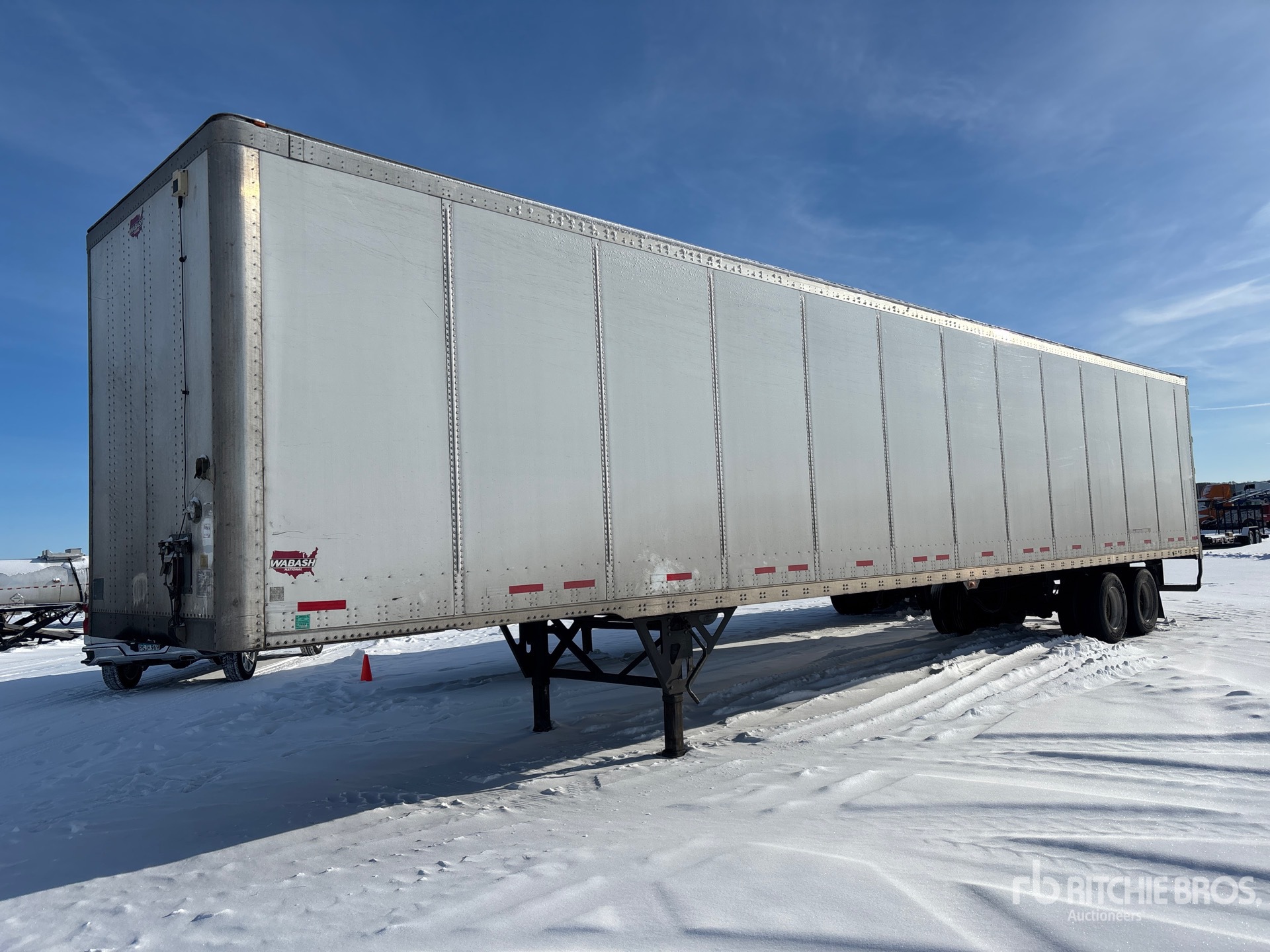 General Appearance with Bild, Ecke vorne links