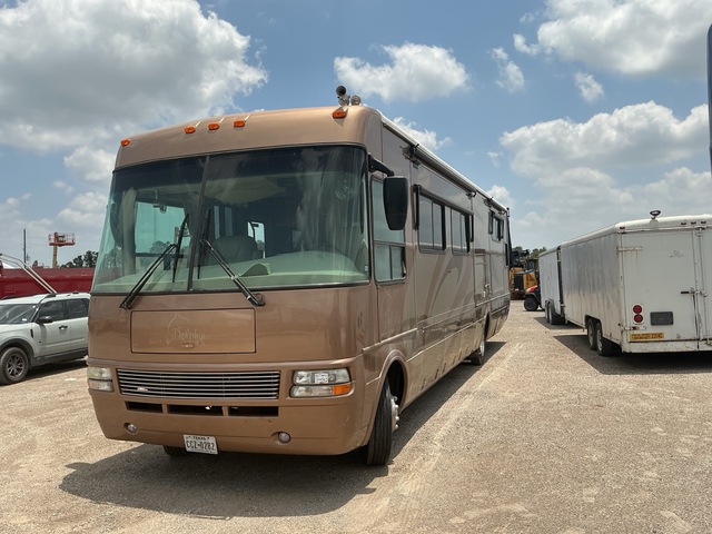 2005 National Dolphin Series M-6376LX Motor Home (Inoperable)