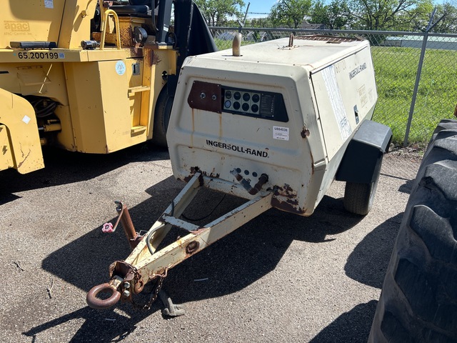 1992 Ingersoll P185WJD 185 cfm Mobile Air Compressor
