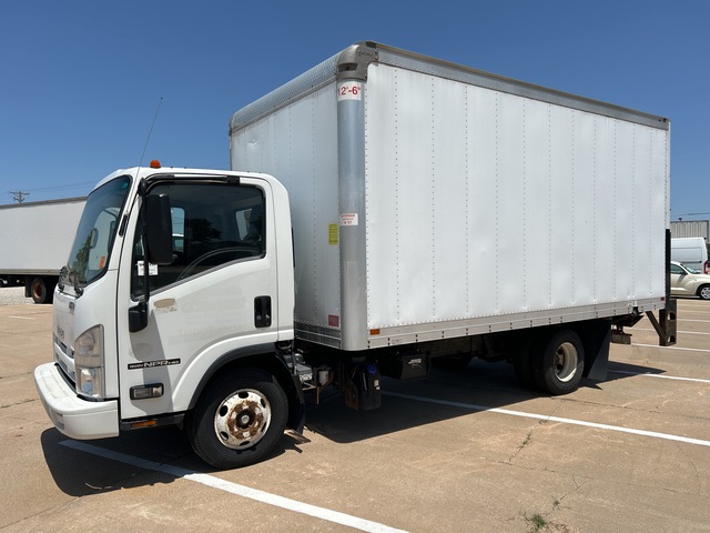 2015 Isuzu NPR HD 4x2 Van Truck