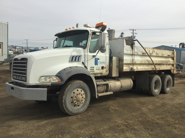 2006 Mack CT713 T/A Dump Truck 2006 Mack CT713 T/A Dump Truck