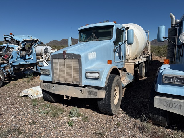 2006 Kenworth W900 12x4 Mixer Truck 2006 Kenworth W900 12x4 Mixer Truck