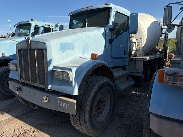 2007 Kenworth W900 12x4 Mixer Truck 2007 Kenworth W900 12x4 Mixer Truck